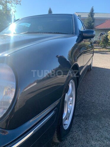 Mercedes E 320 2001, 308,000 km - 3.2 l - Lənkəran