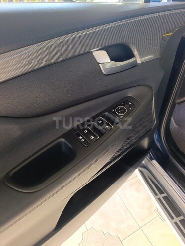 Hyundai Santa Fe 2019, 16,000 km - 2.0 л - Qazax