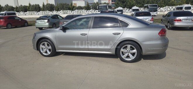 Volkswagen Passat 2013, 263,384 km - 2.5 l - Sumqayıt