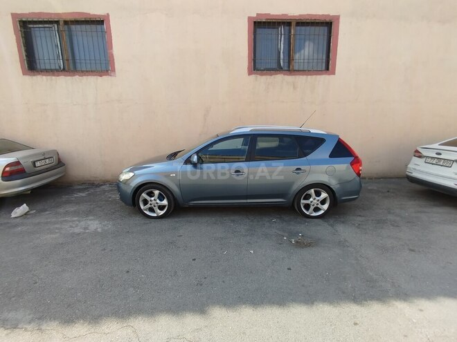 Kia  2008, 239,899 km - 1.6 l - Bakı