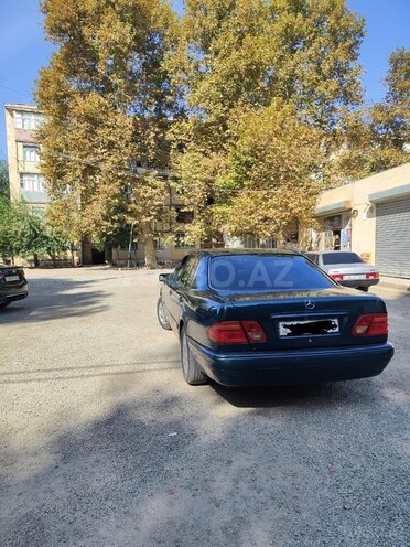 Mercedes E 220 1998, 300,000 km - 2.2 l - Gəncə