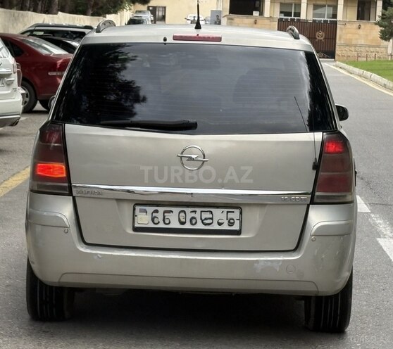 Opel Zafira 2005, 245,000 km - 1.9 л - Bakı