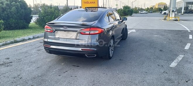 Ford Fusion (North America) 2019, 268,000 km - 2.0 l - Sumqayıt