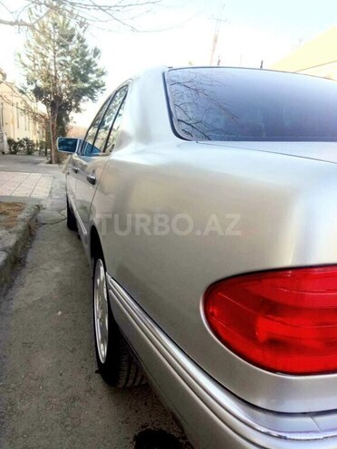 Mercedes E 240 1998, 289,000 km - 2.4 l - Gəncə