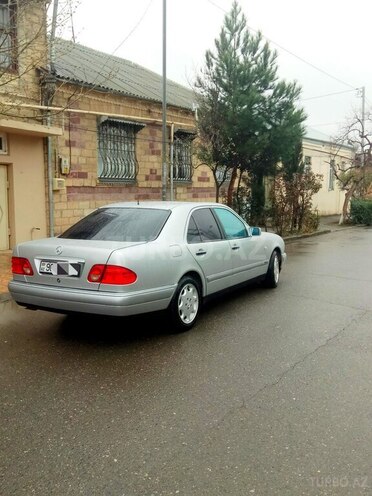 Mercedes E 240 1998, 289,000 km - 2.4 l - Gəncə