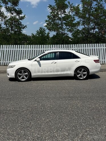 Toyota Camry 2011, 306,000 km - 2.5 л - Qusar