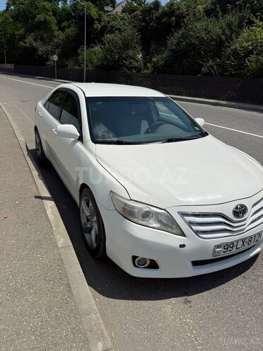 Toyota Camry 2011, 306,000 km - 2.5 л - Qusar