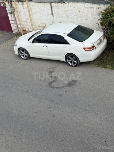 Toyota Camry 2011, 306,000 km - 2.5 л - Qusar
