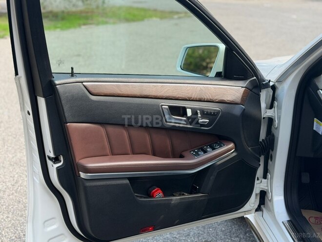 Mercedes E 220 2013, 218,000 km - 2.1 л - Xırdalan