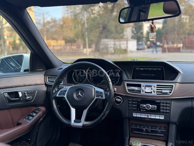 Mercedes E 220 2013, 218,000 km - 2.1 л - Xırdalan