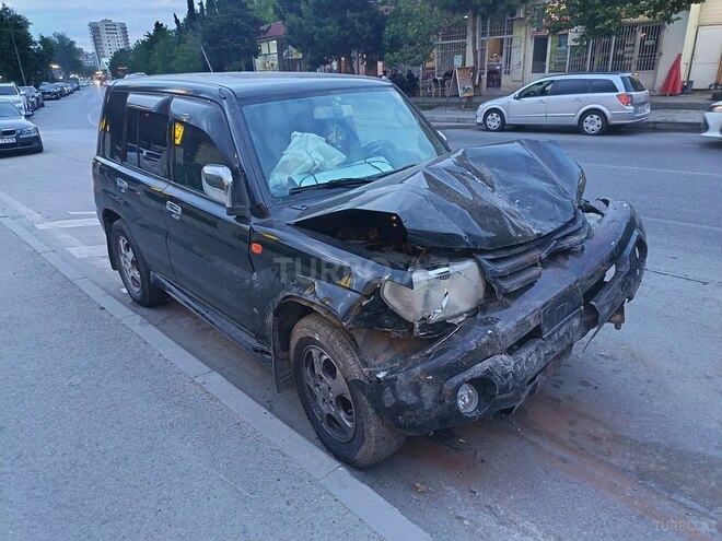Mitsubishi Pajero io 2001, 330,085 km - 2.0 l - Bakı