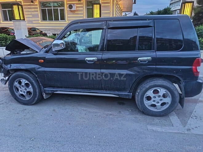 Mitsubishi Pajero io 2001, 330,085 km - 2.0 l - Bakı
