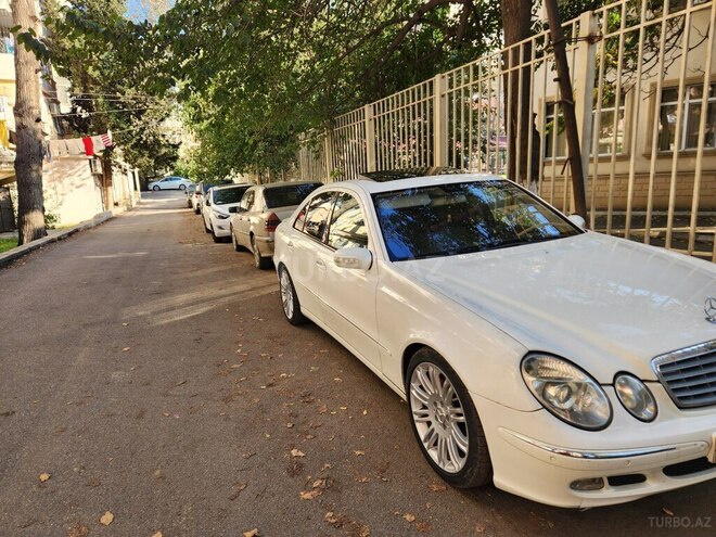 Mercedes E 270 2003, 217,000 km - 2.7 l - Bakı