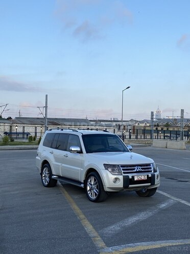 Mitsubishi Pajero 2010, 328,000 km - 3.5 l - Bakı