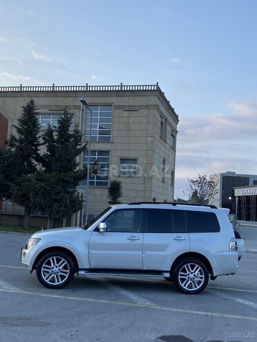 Mitsubishi Pajero 2010, 328,000 km - 3.5 l - Bakı