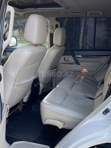 Mitsubishi Pajero 2010, 328,000 km - 3.5 l - Bakı