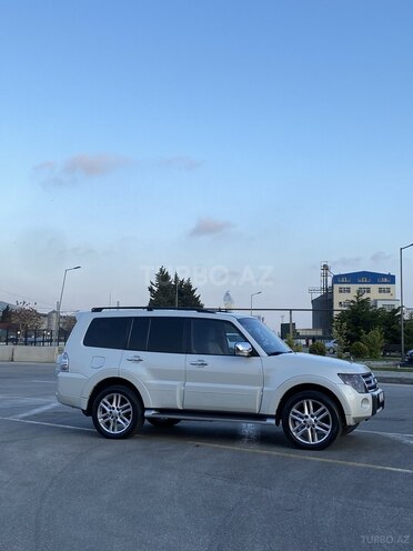 Mitsubishi Pajero 2010, 328,000 km - 3.5 l - Bakı