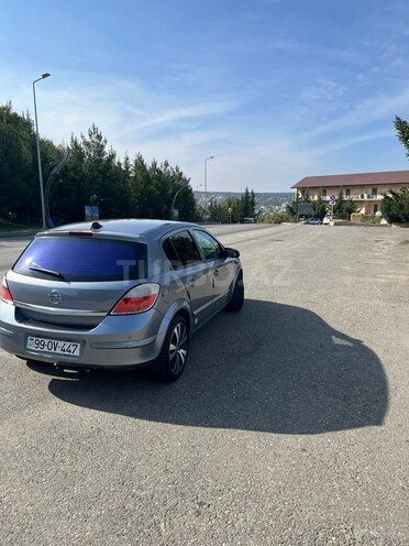 Opel Astra 2004, 240,173 km - 1.4 л - Qusar
