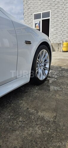 BMW 525 2006, 255,000 km - 2.5 l - Bakı