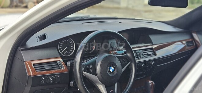 BMW 525 2006, 255,000 km - 2.5 l - Bakı