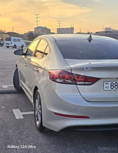 Hyundai Elantra 2017, 177,028 km - 2.0 л - Bakı