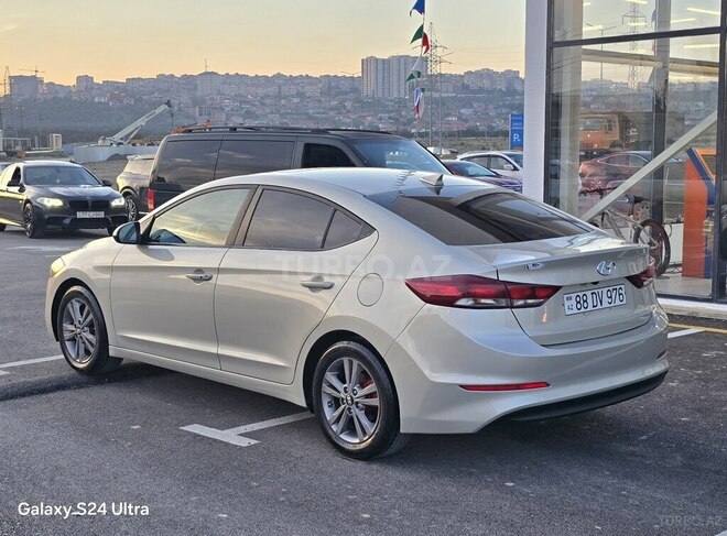 Hyundai Elantra 2017, 177,028 km - 2.0 л - Bakı