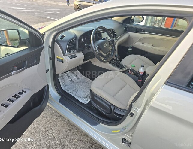 Hyundai Elantra 2017, 177,028 km - 2.0 л - Bakı