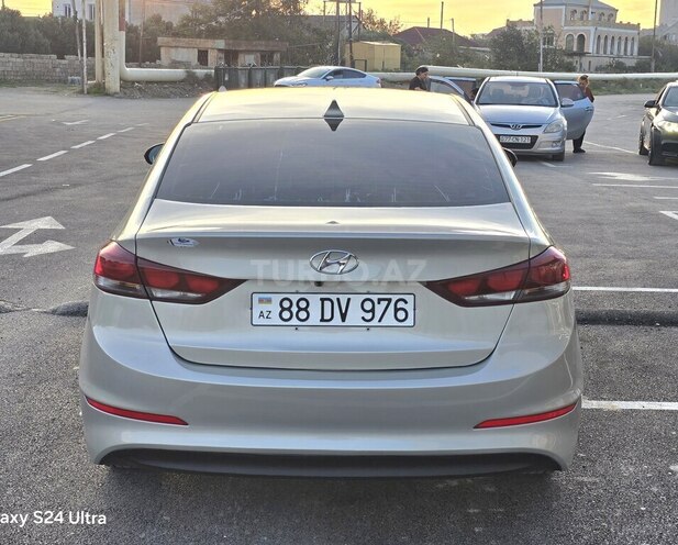 Hyundai Elantra 2017, 177,028 km - 2.0 л - Bakı