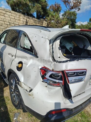 Kia Sorento 2015, 225,000 km - 2.0 l - Bakı