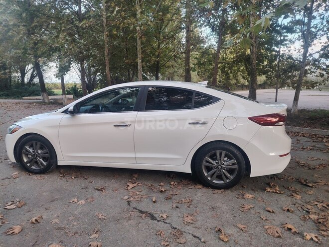 Hyundai Elantra 2016, 157,072 km - 2.0 l - Sabirabad