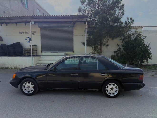 Mercedes  1991, 270,000 km - 2.3 l - Bakı