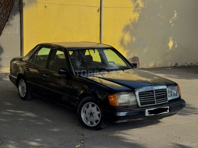 Mercedes  1991, 270,000 km - 2.3 l - Bakı