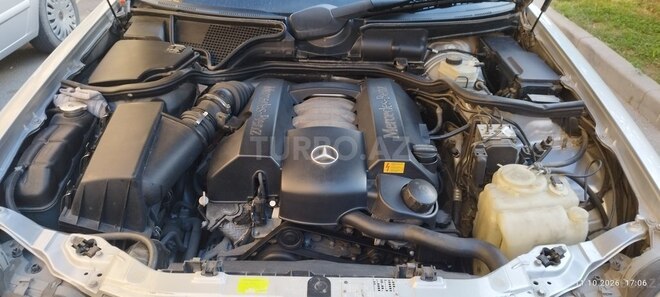 Mercedes E 280 2002, 240,400 km - 2.8 l - Bakı