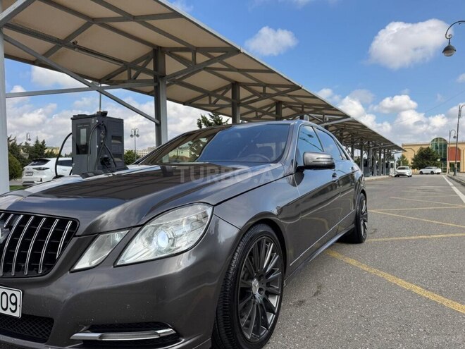 Mercedes E 220 2010, 297,000 km - 2.1 л - Bakı