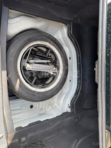 Mercedes E 220 2010, 297,000 km - 2.1 л - Bakı