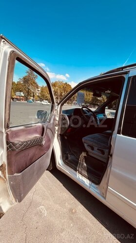 Mercedes  2001, 550,000 km - 2.1 l - Mingəçevir