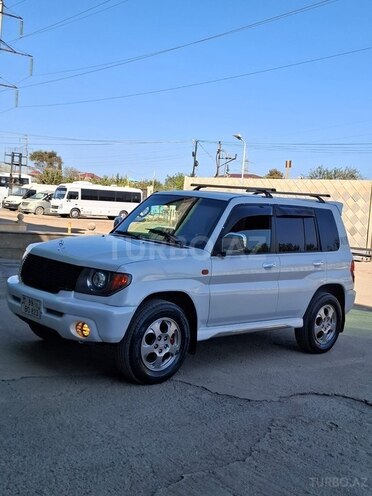 Mitsubishi Pajero io 2001, 235,012 km - 2.0 l - Bakı