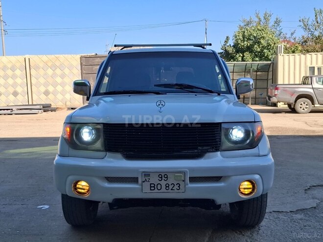 Mitsubishi Pajero io 2001, 235,012 km - 2.0 l - Bakı