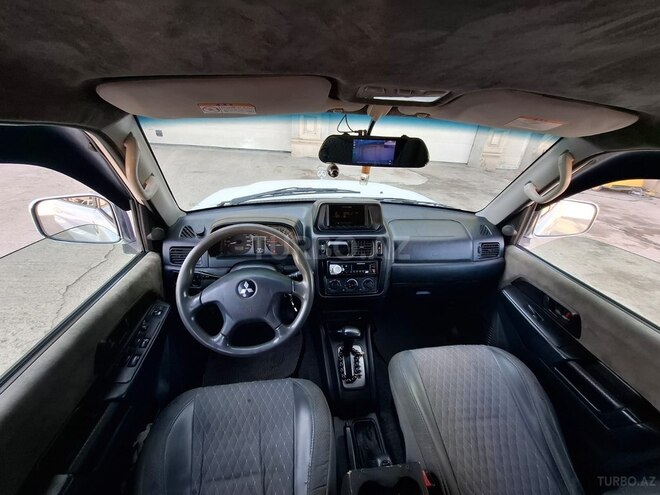 Mitsubishi Pajero io 2001, 235,012 km - 2.0 l - Bakı