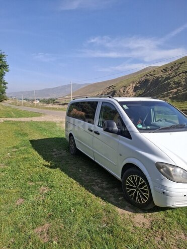 Mercedes  2005, 826,855 km - 2.1 l - Bakı
