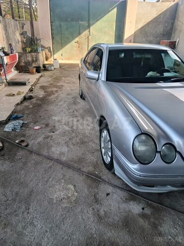 Mercedes E 200 1998, 389,168 km - 2.0 л - Goranboy