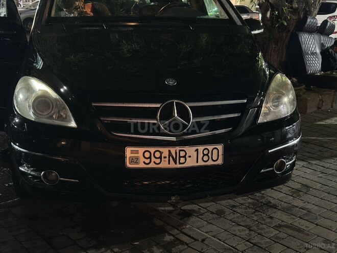 Mercedes B 200 2011, 295,000 km - 1.6 l - Bakı
