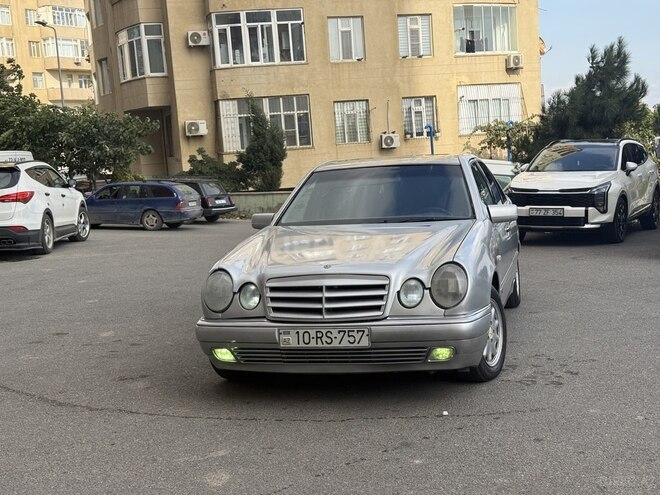 Mercedes E 240 1999, 345,480 km - 2.4 l - Bakı