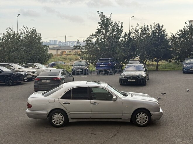 Mercedes E 240 1999, 345,480 km - 2.4 l - Bakı