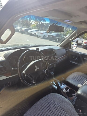 Mitsubishi Pajero 2007, 289,000 km - 3.2 l - Bakı
