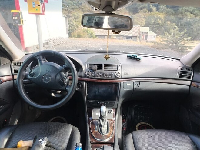 Mercedes E 200 2006, 150,000 km - 2.2 л - Zaqatala