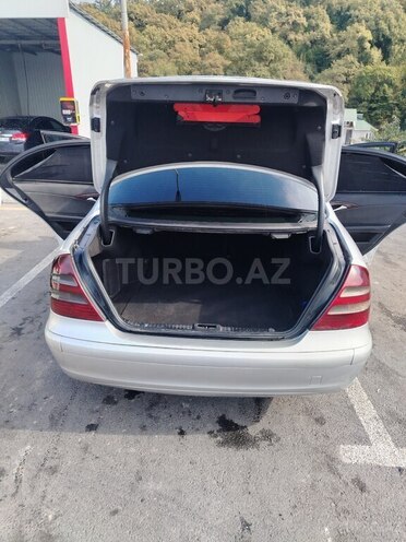 Mercedes E 200 2006, 150,000 km - 2.2 л - Zaqatala