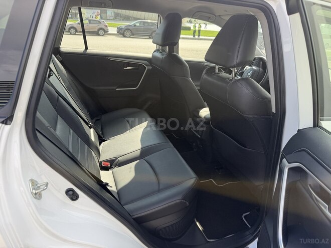 Toyota RAV4 2024, 17,000 km - 2.5 л - Bakı