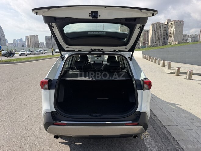 Toyota RAV4 2024, 17,000 km - 2.5 л - Bakı