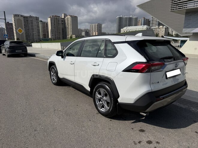 Toyota RAV4 2024, 17,000 km - 2.5 л - Bakı